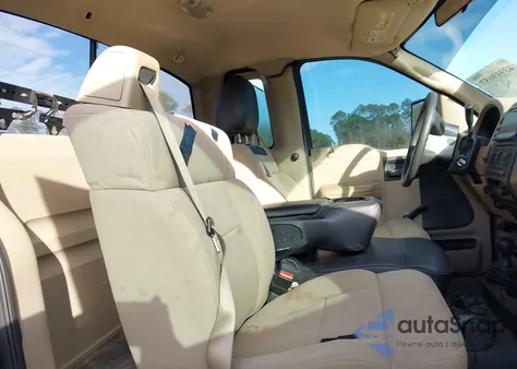 2005 Ford F-150 Stx/Xl/Xlt from USA, damaged, VIN 1FTRF14W25NA19265